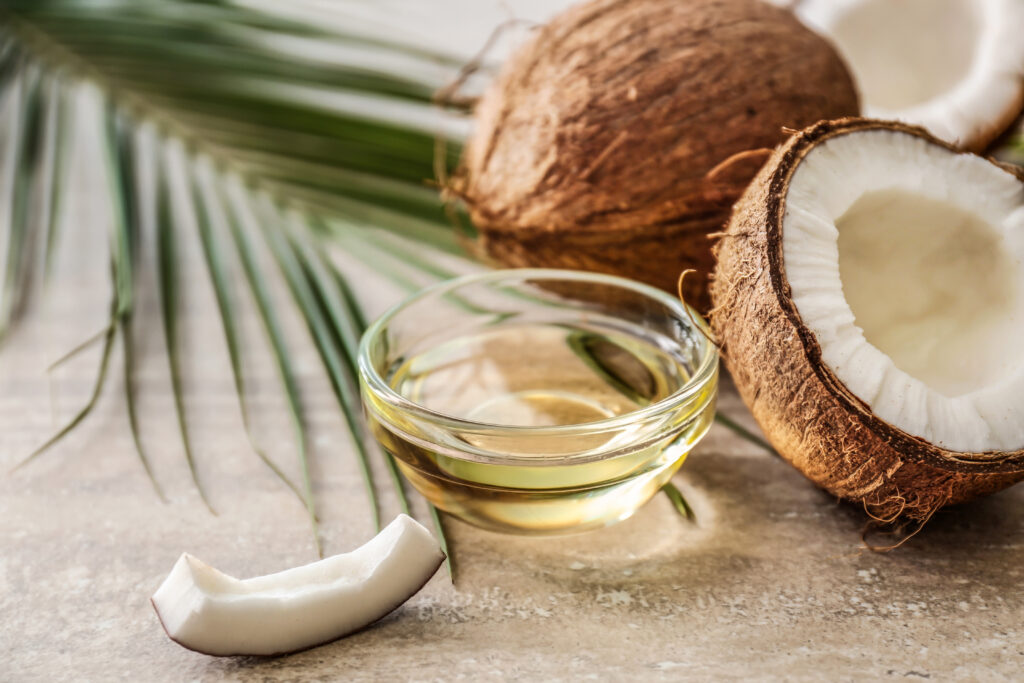 ココナッツオイル　使い方　美容と健康